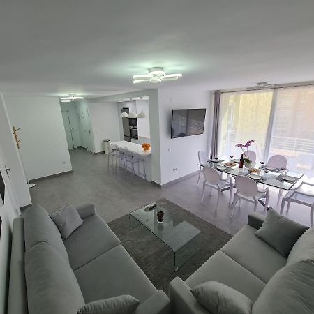 Modern 3 Bedroom Luxury Apartment In توريمولينوس المظهر الخارجي الصورة