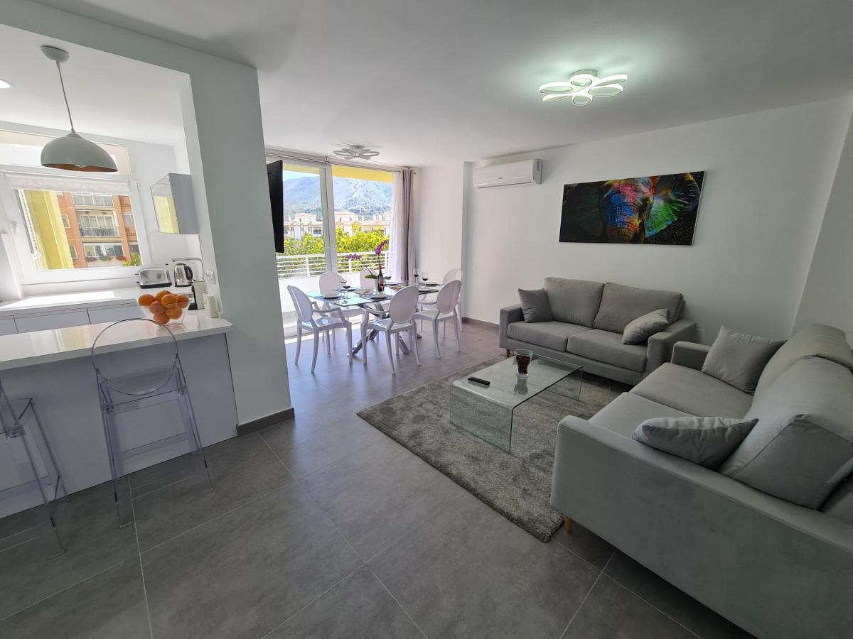 Modern 3 Bedroom Luxury Apartment In توريمولينوس المظهر الخارجي الصورة