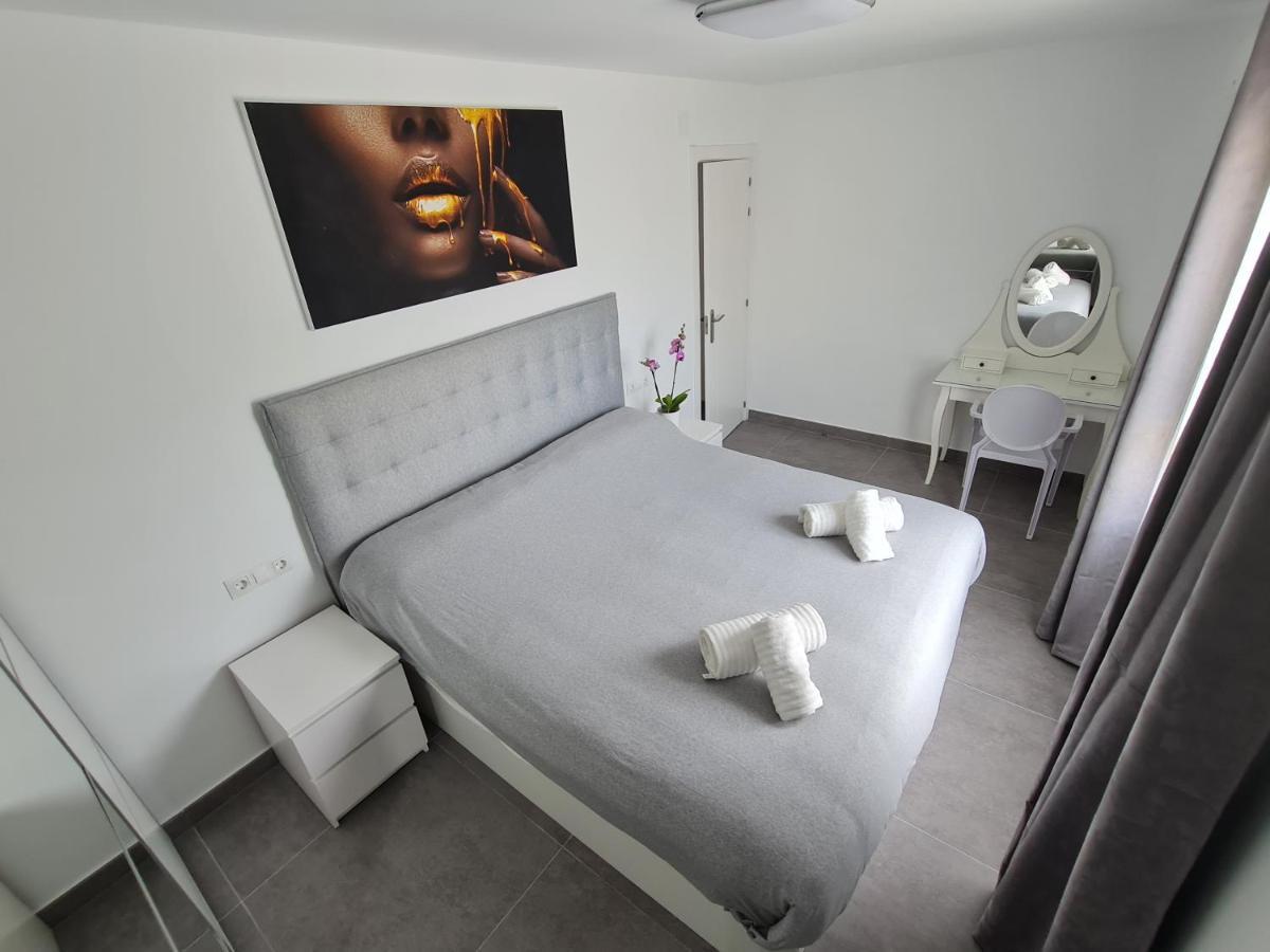 Modern 3 Bedroom Luxury Apartment In توريمولينوس المظهر الخارجي الصورة