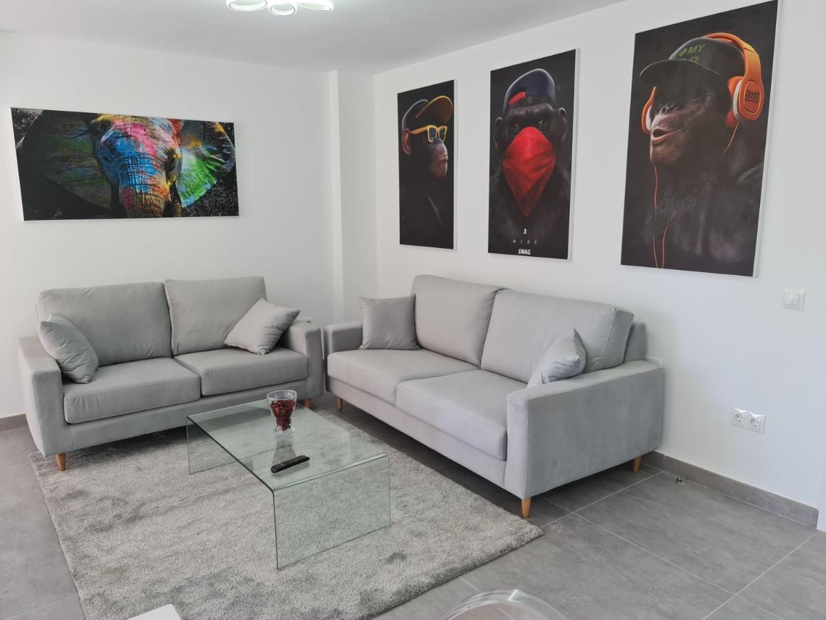 Modern 3 Bedroom Luxury Apartment In توريمولينوس المظهر الخارجي الصورة